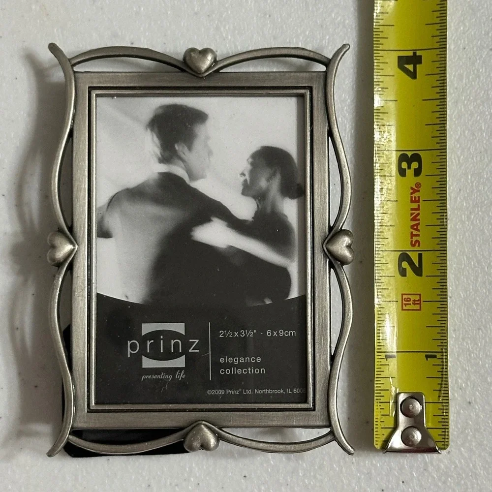 Prinz Elegance Collection Heart Pewter Tone Metal 2.5x3.5 Photo Frame 2009